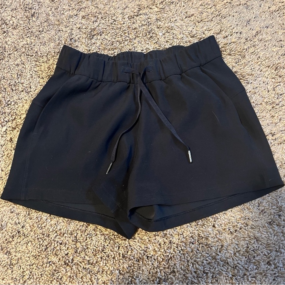Lululemon shorts - On the fly